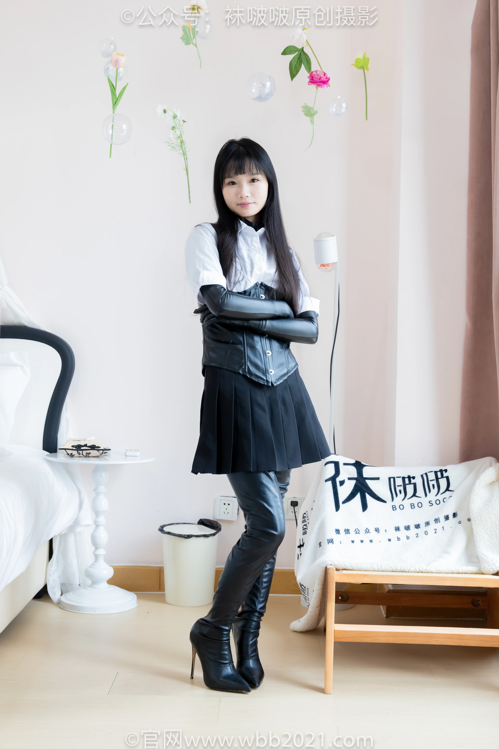 BoBoSocks袜啵啵 No.499 甜甜圈-高跟长靴、踩脚裤、厚黑丝五指袜、黑皮手套、裤里丝 1